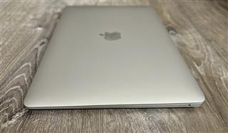 Apple MacBook Air 13in (256GB SSD, M1, 8GB) Laptop 2020